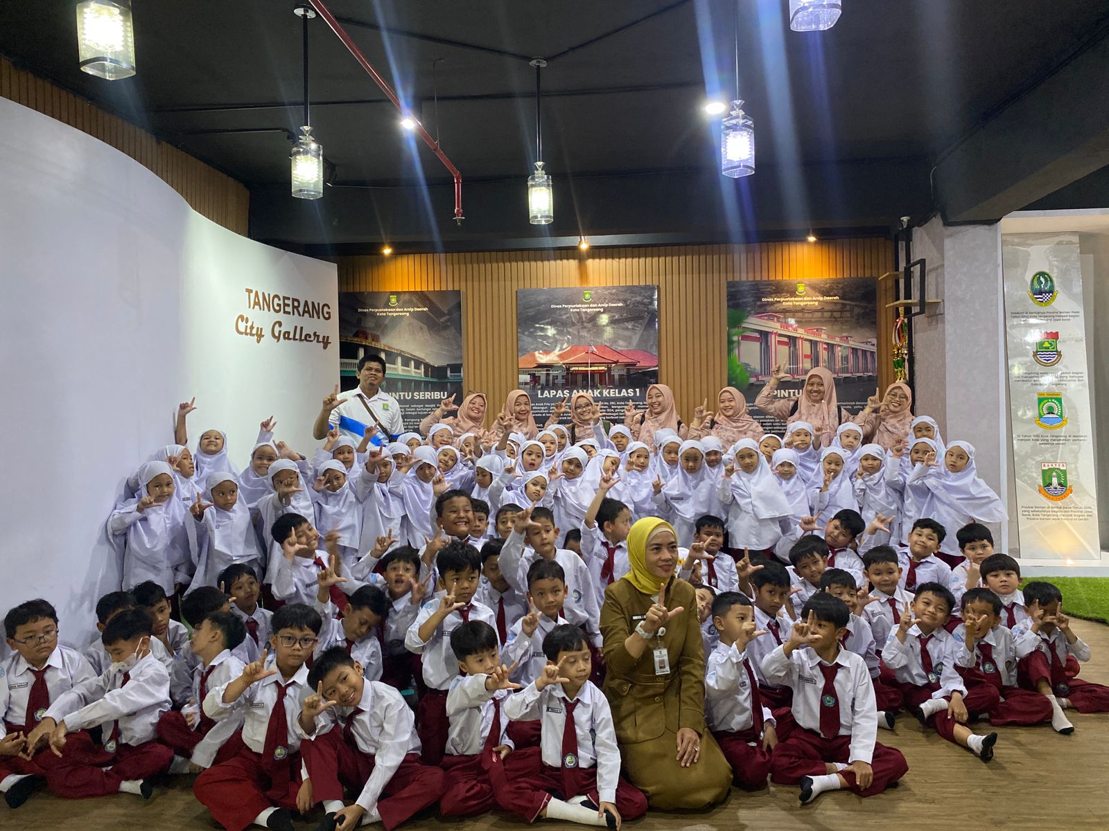 Kunjungan-Perpustakaan-dan-Arsip-Daerah-Kota-Tangerang-3